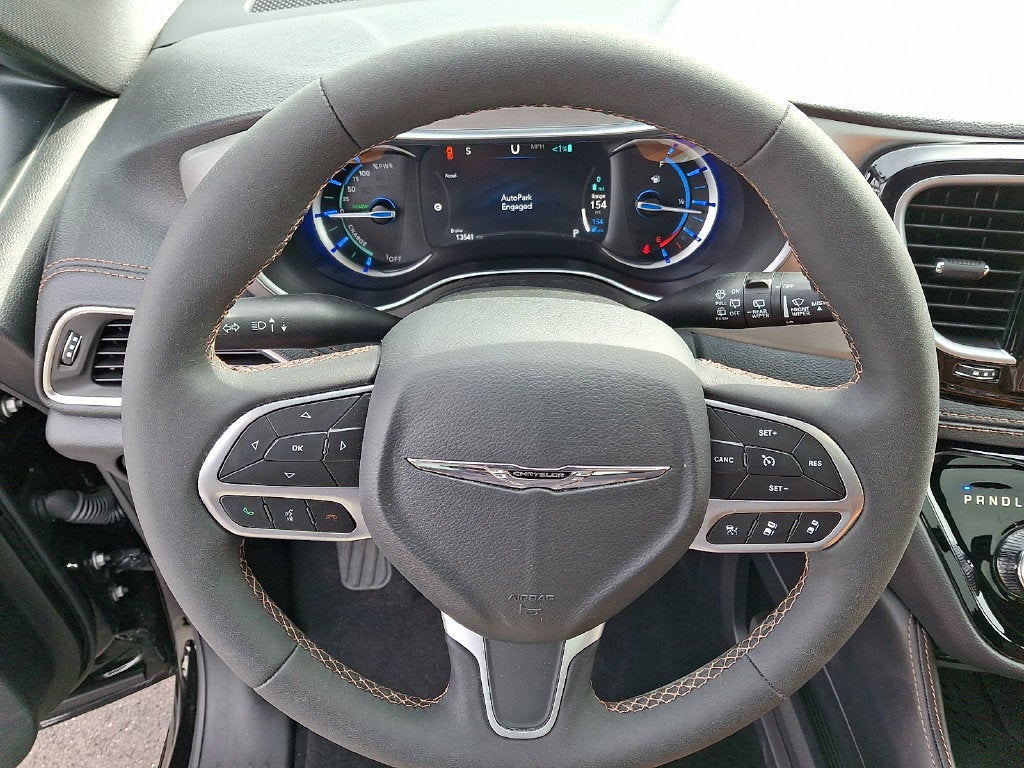 2025 Chrysler Pacifica Hybrid Pinnacle