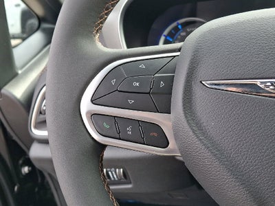 2025 Chrysler Pacifica Hybrid Pinnacle