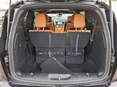 2025 Chrysler Pacifica Hybrid Pinnacle