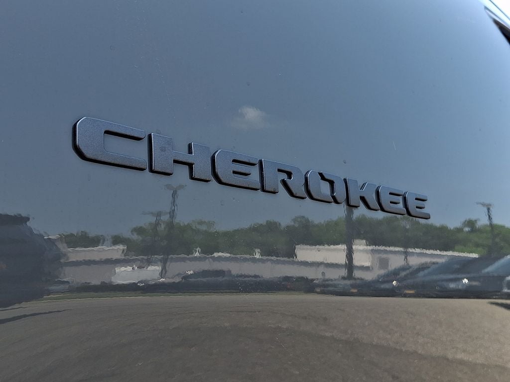 2026 Jeep Cherokee Laredo