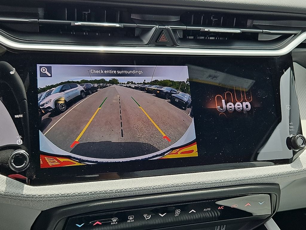 2026 Jeep Cherokee Laredo