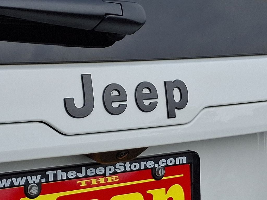 2026 Jeep Cherokee Laredo