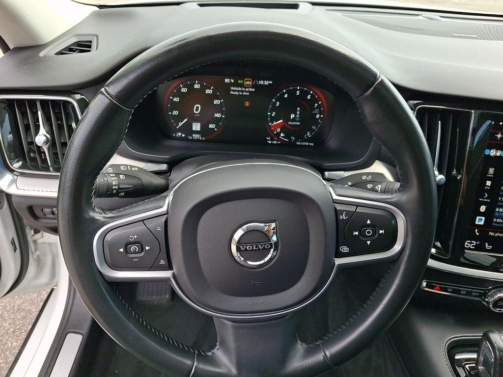 2021 Volvo S60 Recharge Plug-In Hybrid T8 R-Design Expression