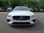 2021 Volvo S60 Recharge Plug-In Hybrid T8 R-Design Expression