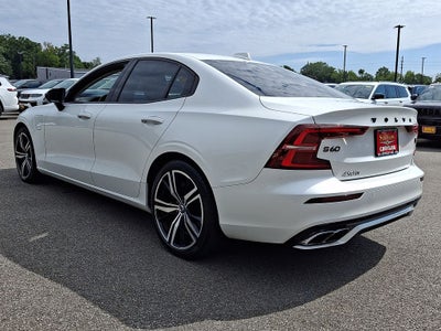 2021 Volvo S60 Recharge Plug-In Hybrid T8 R-Design Expression