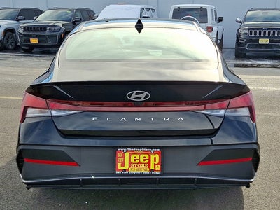 2025 Hyundai Elantra SEL Sport