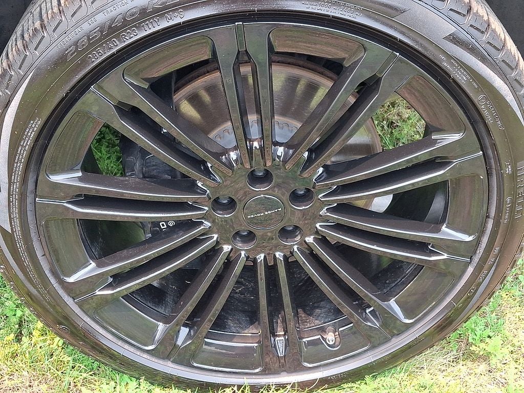2023 Land Rover Range Rover Sport SE